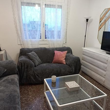 Cozy And Sunny Penthouse Fira Bcn Apartment L'Hospitalet de Llobregat Ngoại thất bức ảnh