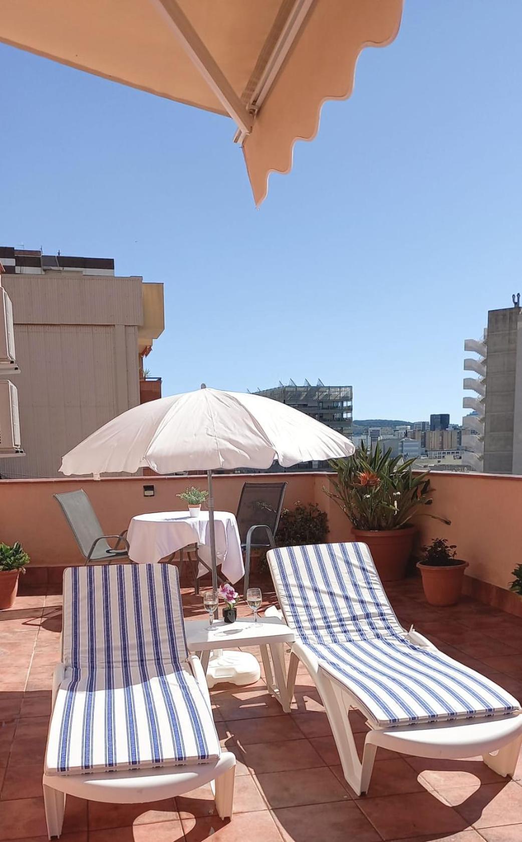 Cozy And Sunny Penthouse Fira Bcn Apartment L'Hospitalet de Llobregat Ngoại thất bức ảnh